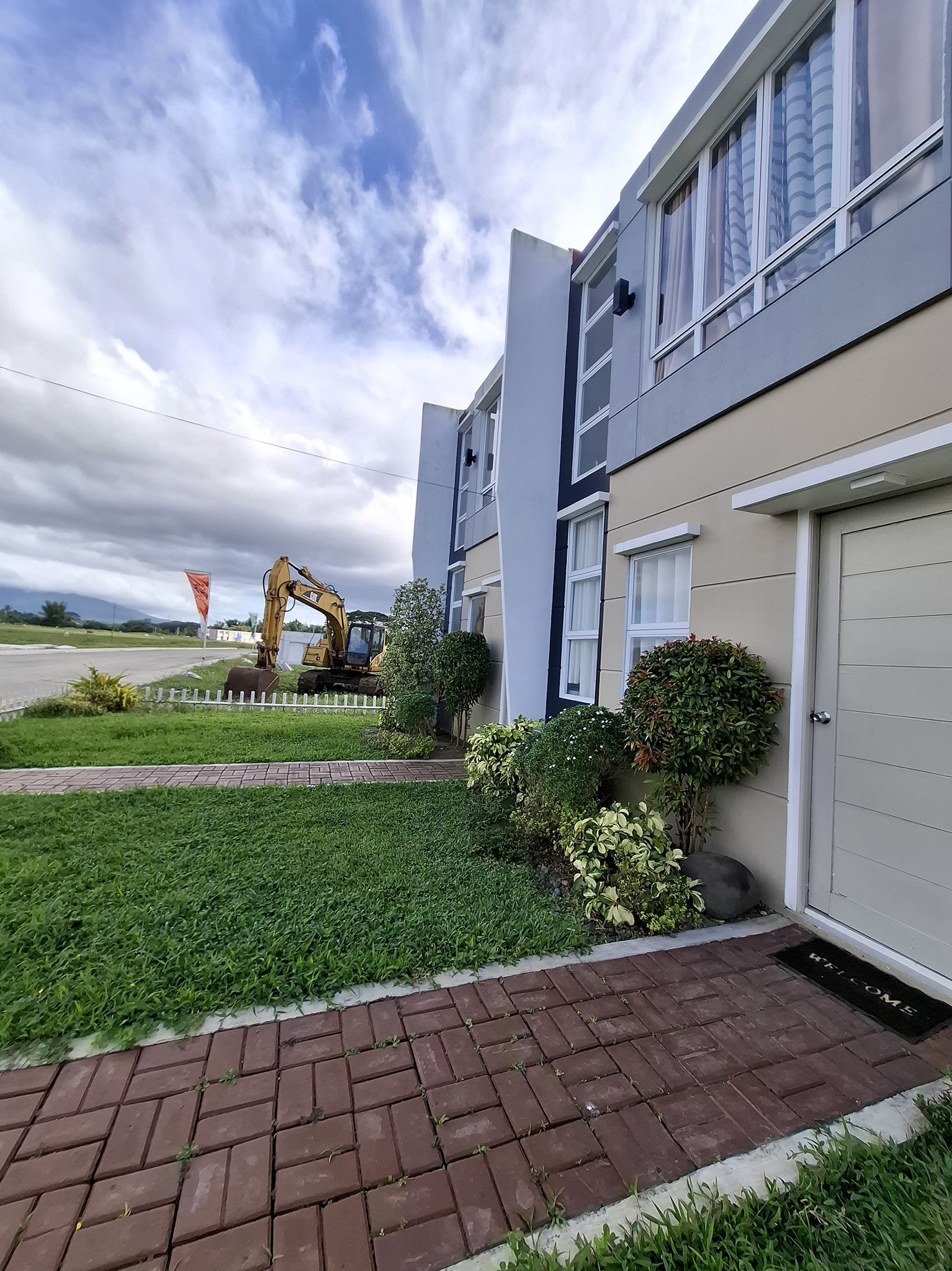 Via Verde in Bicol — real estate listing image 1