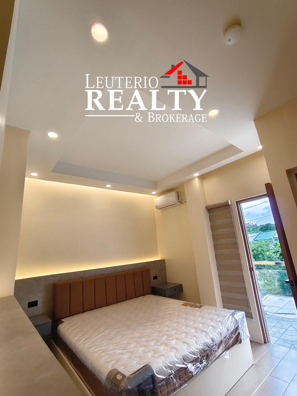 Parkview Executive Townhomes in Bicol — real estate listing image 6