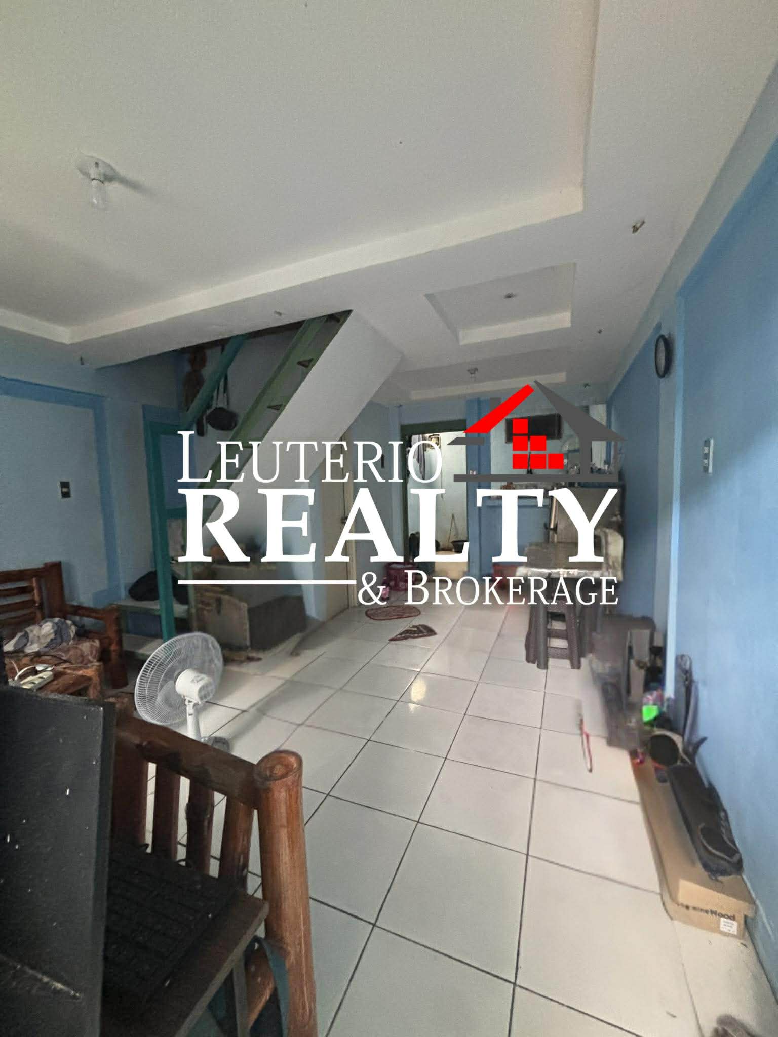 BROKERAGE: TOWNHOUSE FOR SALE in Bicol — real estate listing image 1
